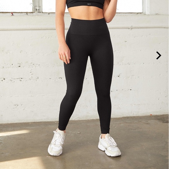 SET active Pants - SET Active leggings - onyx